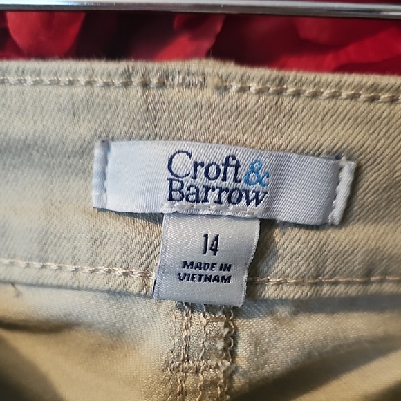 Croft & Barrow NWT Bermuda Midrise Shorts Size 14 - Picture 2 of 11